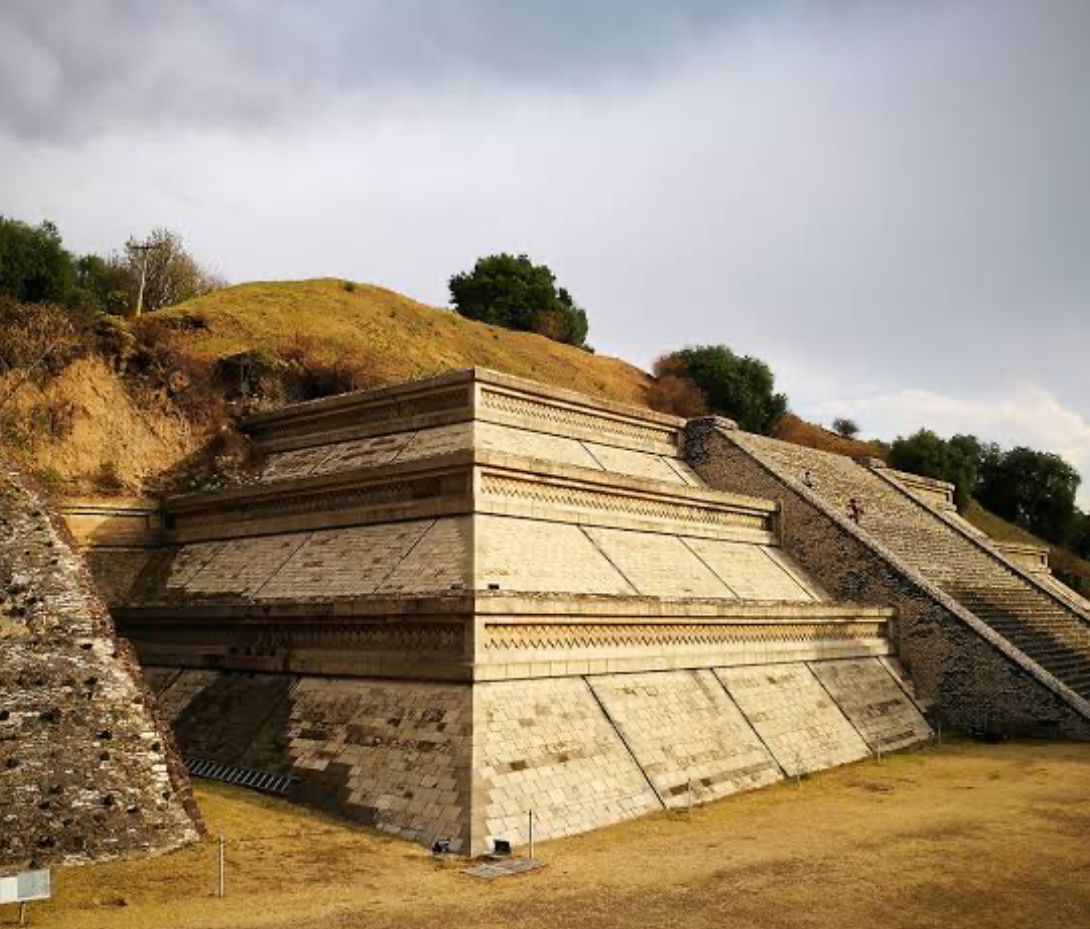 Cholula: La Pirámide que Relata Milenios de Historia y Cultura